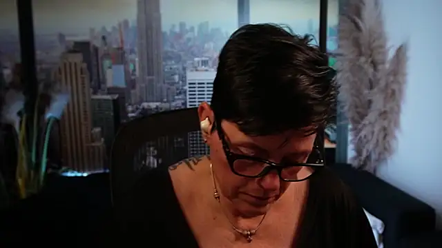 ninarandmann online show from 30, 10, 2025