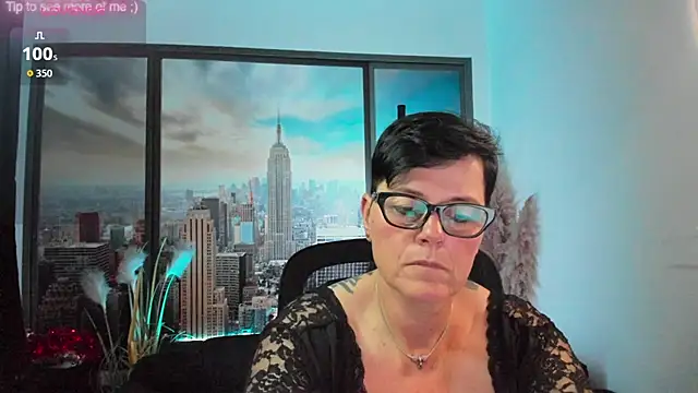 ninarandmann online show from 9, 10, 2025