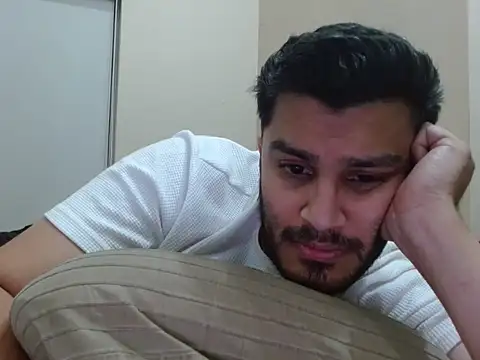 Snapshot of robintoit chatting on 11, 2, 2026 robintoit online show from 11, 2, 2026