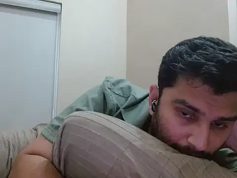 Snapshot of robintoit chatting on 14, 2, 2026 robintoit online show from 14, 2, 2026