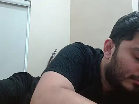 Snapshot of robintoit chatting on 17, 2, 2026 robintoit online show from 17, 2, 2026