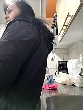 Natasha milf   online show from 10, 4, 2026