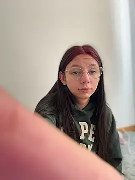 Snapshot of Bonniepark chatting on 3, 12, 2025 Bonniepark online show from 3, 12, 2025