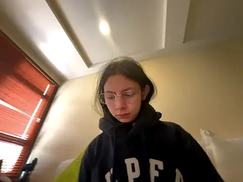 Bonniepark online show from 12, 9, 2025