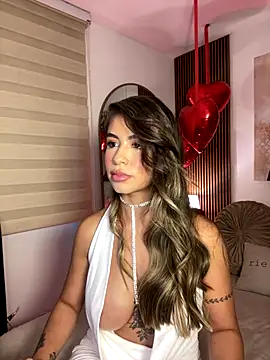  laura 02 online show from 20, 9, 2025