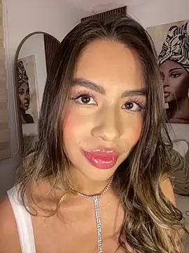  laura 02 online show from 3, 10, 2025