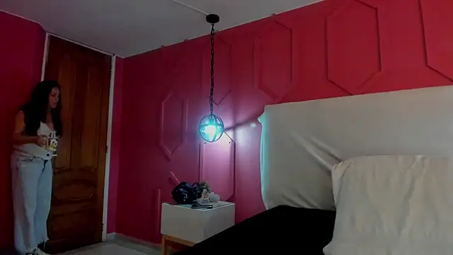 hanny milf online show from 15, 5, 2026
