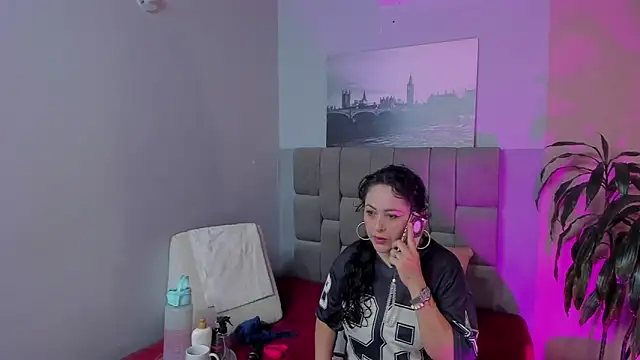 Snapshot of hanny_milf chatting on 18, 7, 2026 hanny milf online show from 18, 7, 2026
