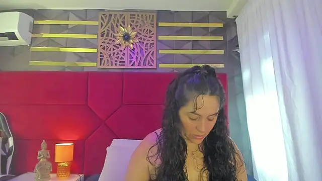 Snapshot of hanny_milf chatting on 26, 6, 2026 hanny milf online show from 26, 6, 2026