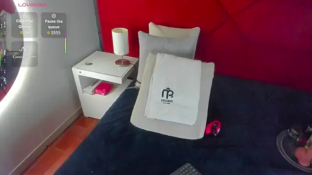 hanny milf online show from 12, 4, 2026