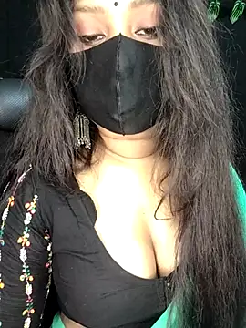 Idhika Paul online show from 15, 11, 2025