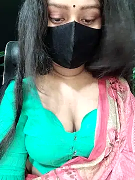 Idhika Paul online show from 30, 10, 2025