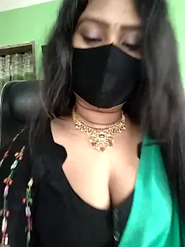 Idhika Paul online show from 4, 4, 2026