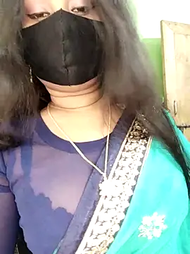 Idhika Paul online show from 2, 3, 2026