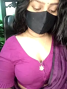 Idhika Paul online show from 11, 4, 2026