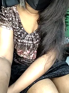 Idhika Paul online show from 12, 11, 2025