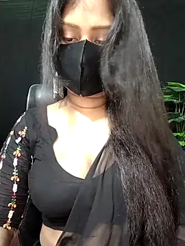 Idhika Paul online show from 2, 10, 2025