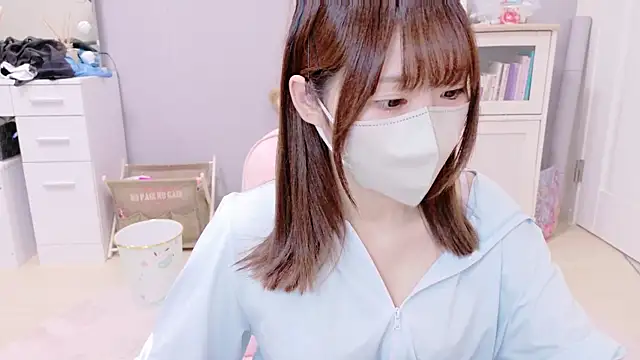 Yui-Ch online show from 18, 3, 2025