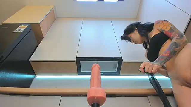 maakimo online show from 15, 10, 2025