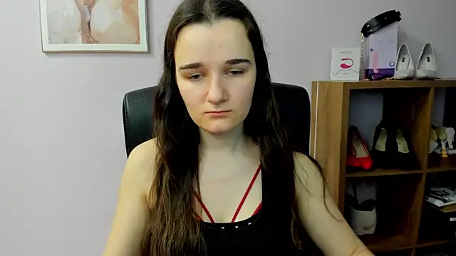 Snapshot of KateDelight chatting on 12, 4, 2026 KateDelight online show from 12, 4, 2026