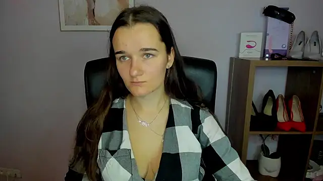 KateDelight online show from 4, 10, 2025