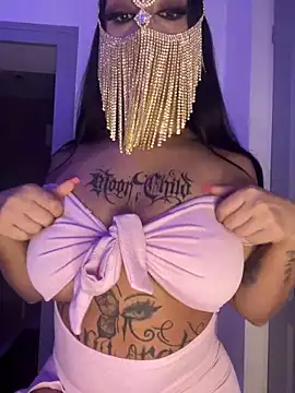 kamila french online show from 24, 2, 2026