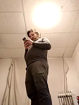 Snapshot of Armyexhibitionistvet chatting on 4, 4, 2026 Armyexhibitionistvet online show from 4, 4, 2026