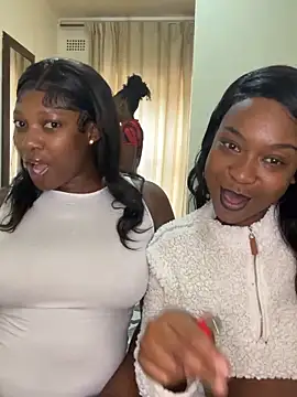 Snapshot of THEBUTTERNUT chatting on 4, 3, 2026 THEBUTTERNUT online show from 4, 3, 2026