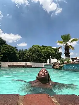 Snapshot of THEBUTTERNUT chatting on 6, 2, 2026 THEBUTTERNUT online show from 6, 2, 2026