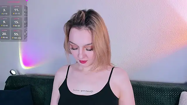 Snapshot of CrystalRey chatting on 8, 2, 2026 CrystalRey online show from 8, 2, 2026