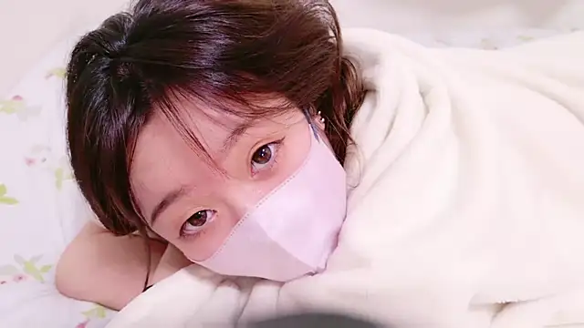 Snapshot of ayu_yu_xo chatting on 12, 3, 2025 ayu yu xo online show from 12, 3, 2025