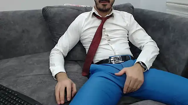 Naughtb0y online show from 5, 1, 2026