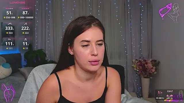 Milkissss online show from 9, 10, 2025