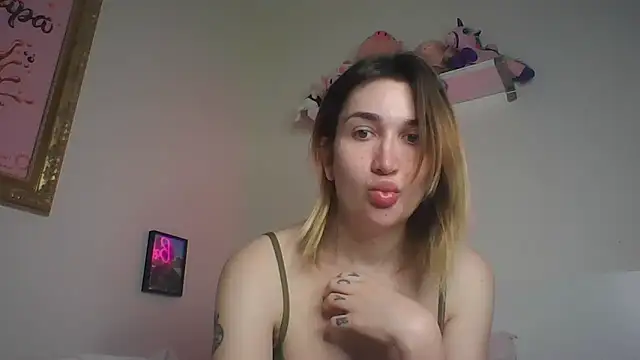 Icy  Diamond online show from 14, 9, 2025