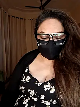 SEXY-Sardarni online show from 5, 7, 2026