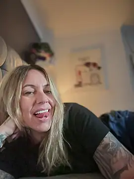 blondebitch2 online show from 3, 3, 2025