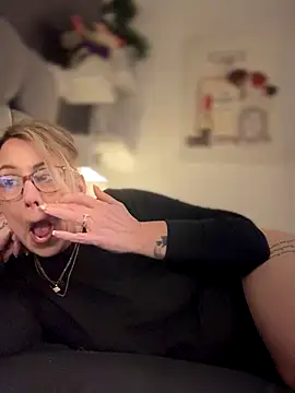 blondebitch2 online show from 6, 1, 2026