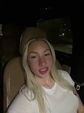 LuisaBecker online show from 14, 3, 2025