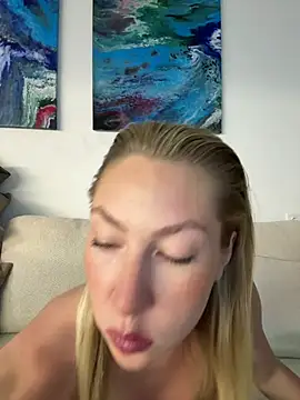 LuisaBecker online show from 13, 5, 2026