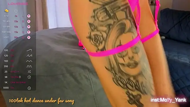 mollyyank online show from 11, 10, 2025