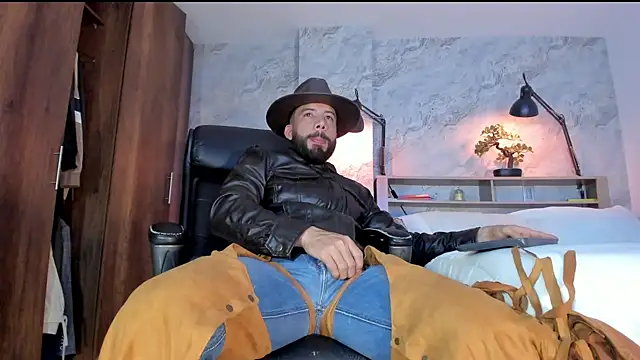 bruno woods online show from 7, 10, 2025