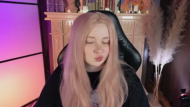 carolina elf online show from 29, 3, 2026