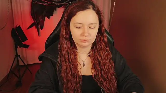 carolina elf online show from 6, 11, 2025