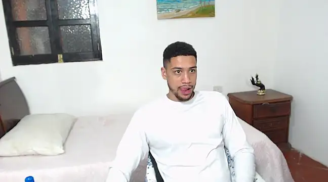 Jhors  Collens online show from 7, 3, 2025