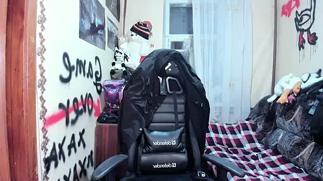 Roxy Silver online show from 20, 3, 2025