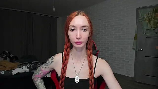 Roxy Silver online show from 10, 10, 2025