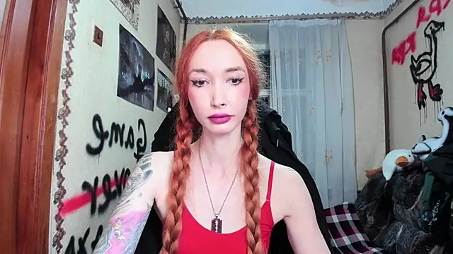 Roxy Silver online show from 8, 9, 2025