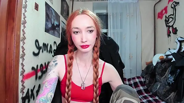 Roxy Silver online show from 16, 9, 2025