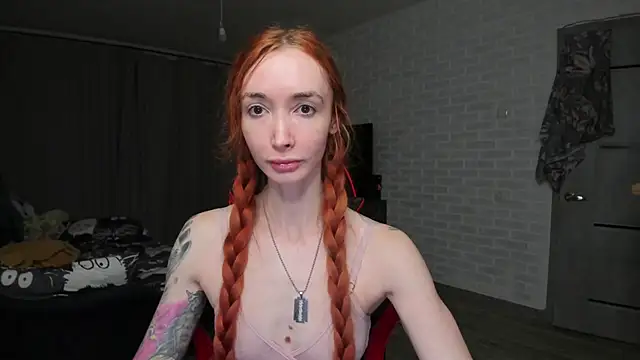 Roxy Silver online show from 15, 10, 2025