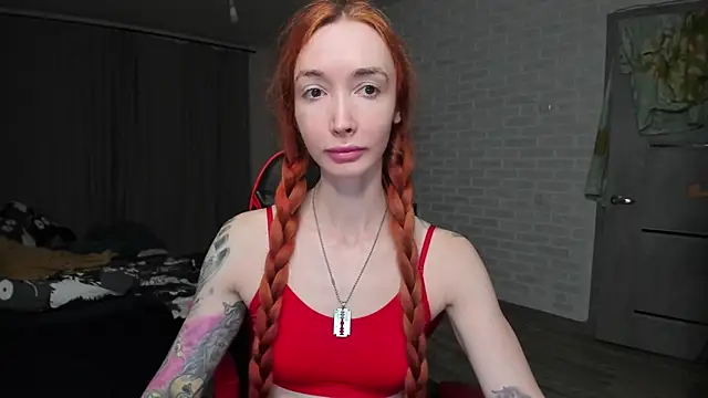 Roxy Silver online show from 7, 10, 2025